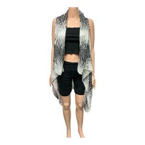 Boutique - EC - Black and White Sheer Zebra Print Asymmetrical Vest